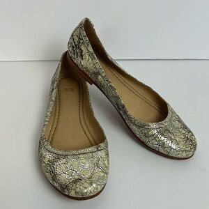 Frye Carson Ballet Flats Sz 9 Crackle Metallic Sliver Cream Preppy Classic